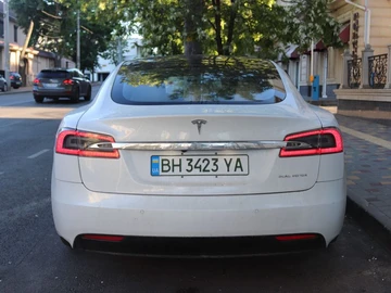 Авто Tesla Model S 2020 № 8820817