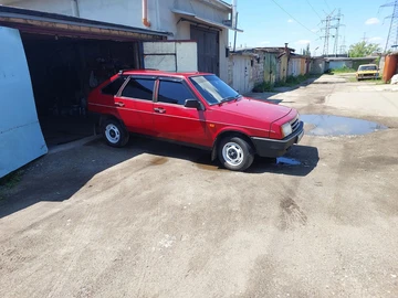 Авто ВАЗ 2109 1992 № 8821015