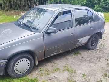 Авто Opel Kadett 1988 № 8821145