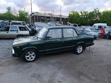 Авто ВАЗ 2107 1986 № 8821203