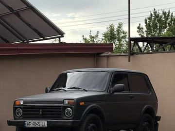 Авто ВАЗ 21121 2010 № 8821302