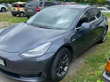 Авто Tesla Model 3 2019 № 8821571