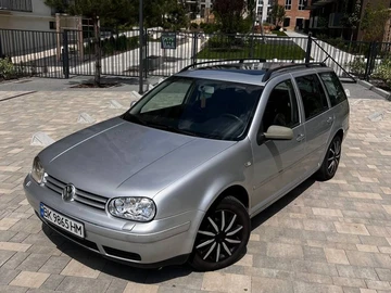 Авто Volkswagen Golf 2001 № 8821592