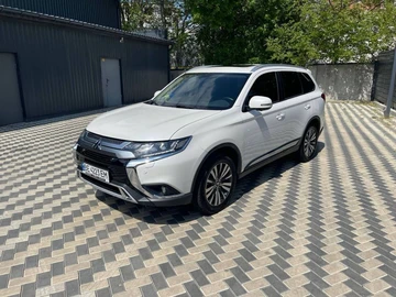 Авто Mitsubishi Outlander 2018 № 8821615