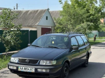 Авто Volkswagen Passat Variant 1995 № 8821670