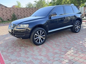 Авто Volkswagen Touareg 2005 № 8821756