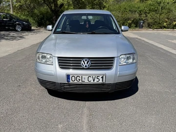 Авто Volkswagen Passat Sedan 2003 № 8822411