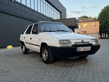 Авто Skoda Forman 1992 № 8822629