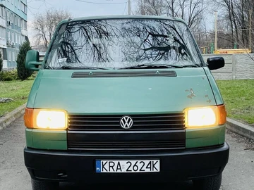 Авто Volkswagen Transporter 1993 № 8822908