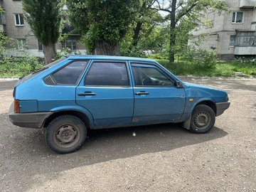 Авто ВАЗ 2109 1995 № 8822939