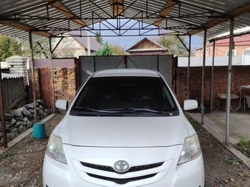 Авто Toyota Yaris 2008 № 8823350