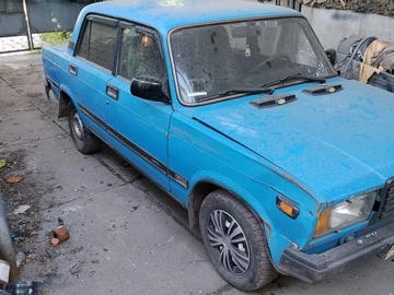 Авто ВАЗ 2107 1990 № 8823447