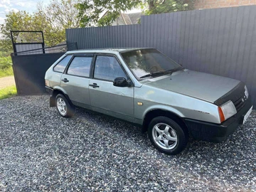 Авто ВАЗ 2109 1993 № 8823499