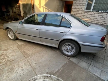 Авто BMW 5 Серия 1999 № 8823780
