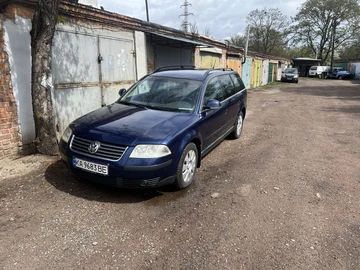 Авто Volkswagen Passat Variant 2004 № 8823829