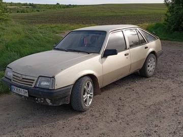 Авто Opel Ascona 1987 № 8824036