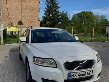 Авто Volvo V50 2009 № 8824208