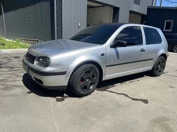 Авто Volkswagen Golf 1997 № 8824414