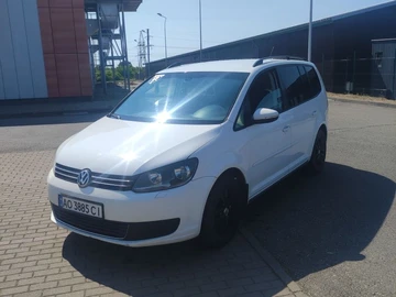 Авто Volkswagen Touran 2011 № 8824420