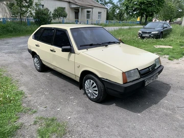 Авто ВАЗ 2109 1989 № 8824511