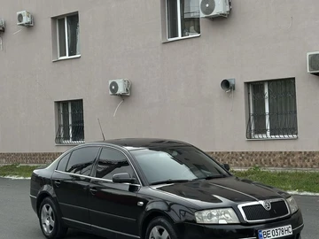 Авто Skoda Superb 2003 № 8824641