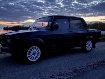 Авто ВАЗ 2107 2004 № 8824793