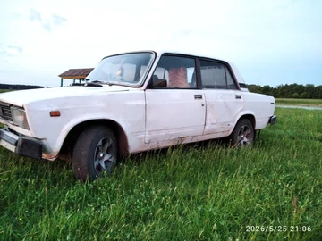 Авто ВАЗ 2105 1981 № 8824800