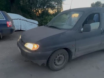Авто Peugeot Partner 2000 № 8824818