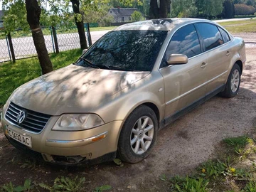Авто Volkswagen Passat Variant 2004 № 8824930