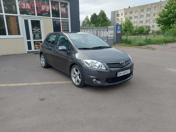 Авто Toyota Auris 2010 № 8824982
