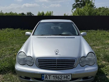 Авто Mercedes Mb 2004 № 8825257
