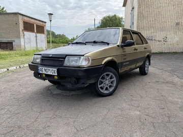 Авто ВАЗ 2109 1989 № 8825278