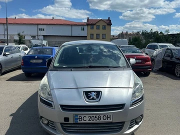 Авто Peugeot 5008 2011 № 8825475