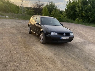 Авто Volkswagen Golf 2000 № 8826384
