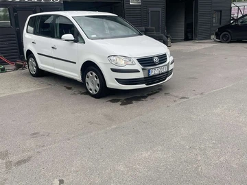 Авто Volkswagen Touran 2009 № 8826399