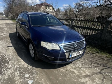Авто Volkswagen Passat Variant 2005 № 8826432