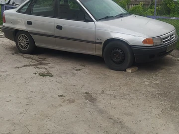Авто Opel Astra 1993 № 8826474