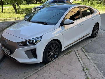 Авто Hyundai Ioniq 2017 № 8826815