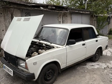 Авто ВАЗ 2107 1992 № 8827049