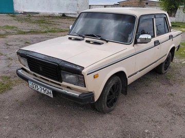 Авто ВАЗ 2107 1995 № 8827126