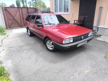 Авто Volkswagen Passat Variant 1987 № 8827138