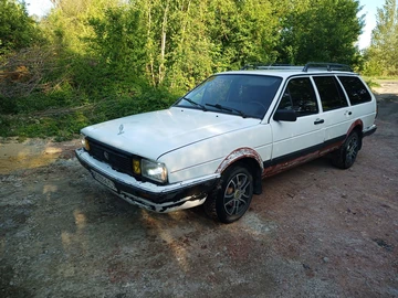 Авто Volkswagen Passat Variant 1987 № 8827293