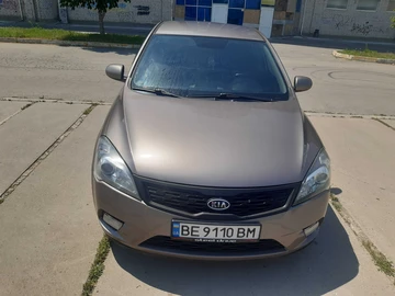 Авто KIA Cee X27 D 2010 № 8827301