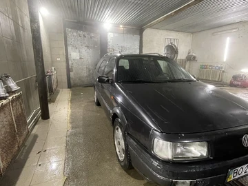 Авто Volkswagen Passat Variant 1993 № 8827389