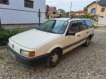 Авто Volkswagen Passat Variant 1990 № 8827408