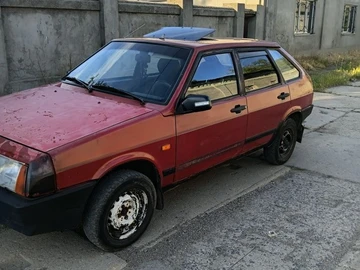 Авто ВАЗ 2109 1992 № 8827409