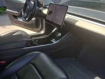 Авто Tesla Model 3 2018 № 8827448
