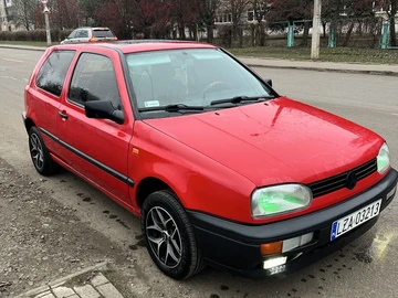 Авто Volkswagen Golf 1992 № 8827575