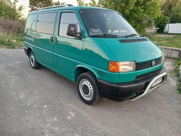 Авто Volkswagen Transporter 2000 № 8827582