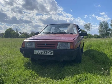 Авто ВАЗ 2109 1992 № 8827743